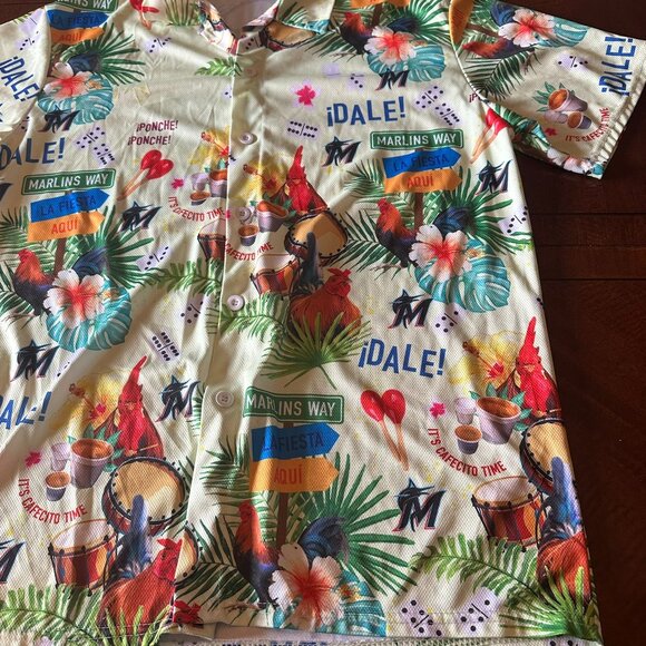 Miami Marlins Billy’s Birthday Tropical Button Up Shirt Giveaway Size XL - Picture 3 of 4